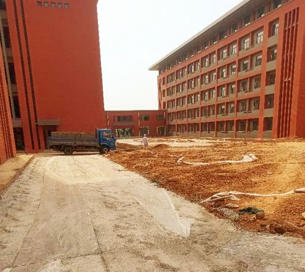 洛陽職業(yè)技術學院透水磚工程案例-施工前 洛陽職業(yè)技術學院透水磚工程案例-施工前