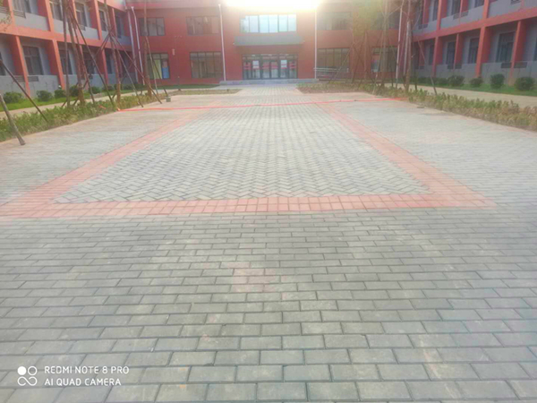 洛陽職業(yè)技術學院透水磚工程案例-施工效果展示 洛陽職業(yè)技術學院透水磚工程案例-施工效果展示
